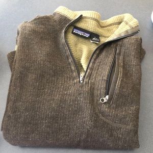 Patagonia quarter zip sweater
